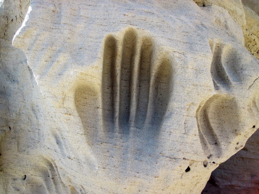 Who Carved the Giant Handprints in the White Mountain Petroglyphs, Wyoming? - DAILY NEWS