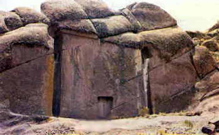 Sale a la luz el misterio del Templo Solar de Abu Gurab y su “Puerta Estelar”