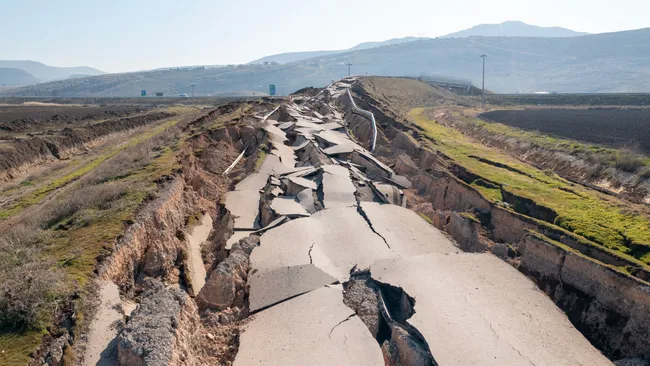 Hidden Mechanism Uncovered: Scientists Reveal How Earthquakes Are Triggered