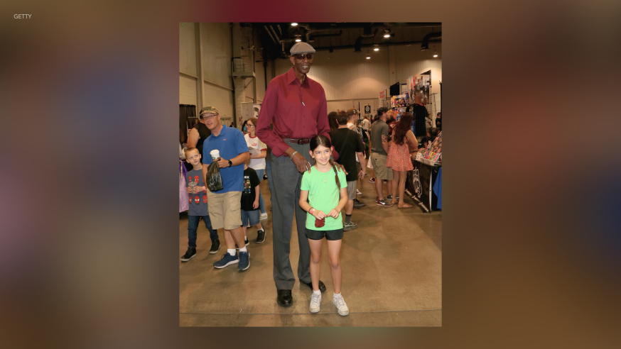 America’s tallest man dies at age 67