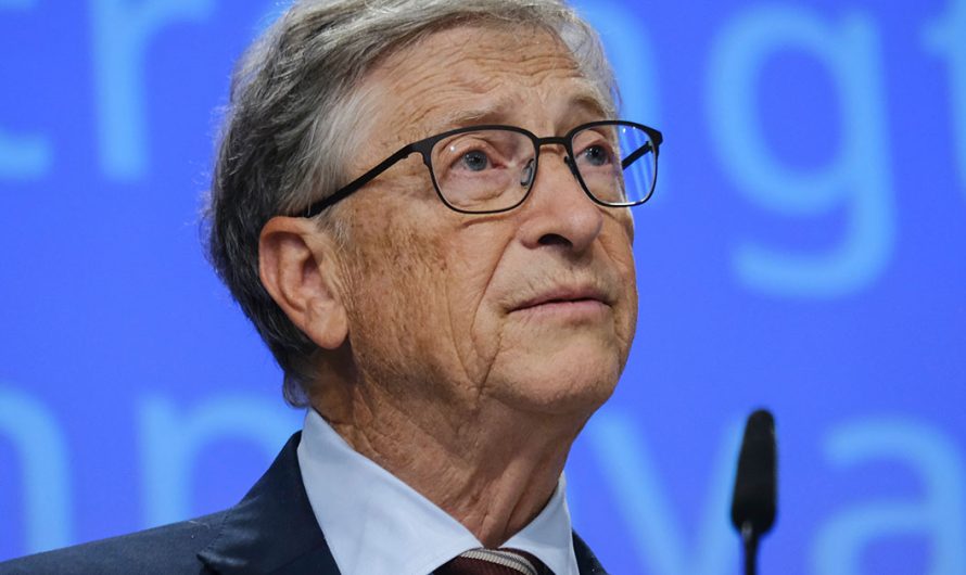 Bill Gates Predicts the Only Three Jobs He Believes Will Not Get Replaced by AI