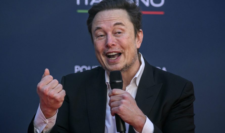 Elon Musk Accuses SpaceX Rival of Hiring a Sniper to Blow Up His $200,000,000 Rocket