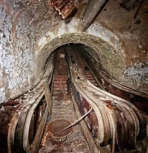 20 Of The Most Interesting Photos Of Abandoned Places, As Shared On The “Deserted Places”