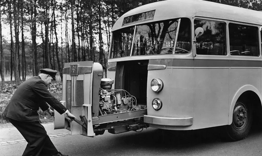 The 1949 DAF-Domburg Bus: The Drawer Style Engine Bay That Helped the Mechanics Do Maintenance