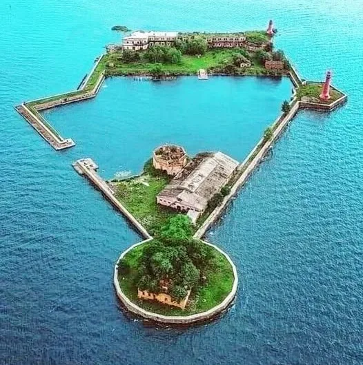 Fort Kronshlot: Peter the Great’s Sentinel in the Gulf of Finland