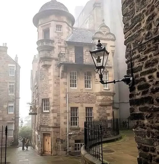 Exploring the Writer’s Museum: A Literary Journey in Edinburgh’s Heart