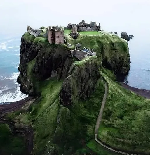 Dunnottar Castle: Scotland’s Indomitable Sentinel on the Sea