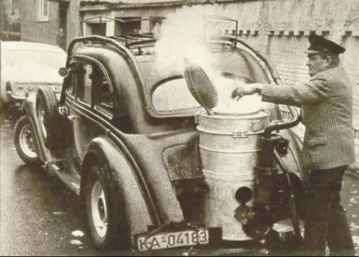 A Glimpse into the 1940s: Powering Cars with Firewood