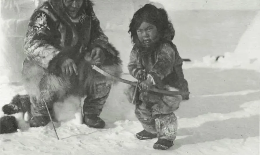 Footprints in the Snow: A Father and Son’s Silent Testament to Inuit Resilience