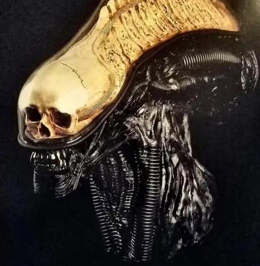 The Evolution of the Xenomorph: H.R. Giger’s Transparent Skull Concept for Alien