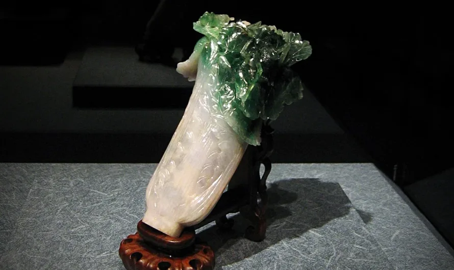 Jadeite Cabbage with Insects: A Qing Dynasty Masterpiece