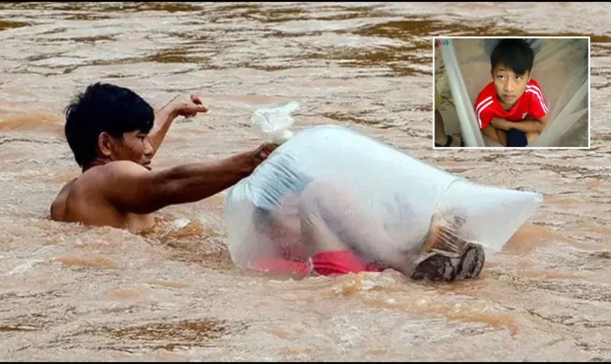 In This Vietnam Village Kids Are Ferried To School Across the River In Plastic Bags