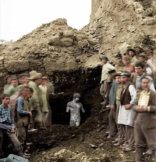 The Statue of Antinous in Delphi: A 1894 Excavation Discovery
