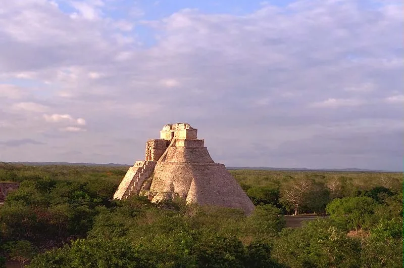 El Adivino or The Pyramid of the Magician