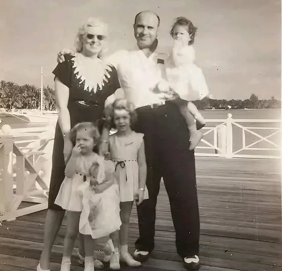 Al Capone’s prized gun and other possessions are going up for auction but ex-prosecutor condemns “blood money” profits