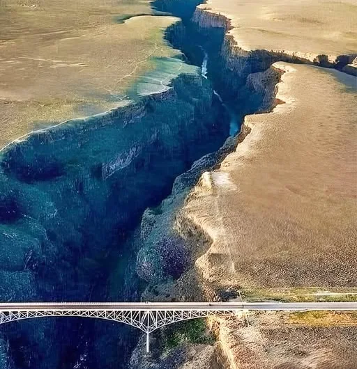 The Ribbon of the Southwest: Unpacking the Majesty of the Rio Grande Gorge