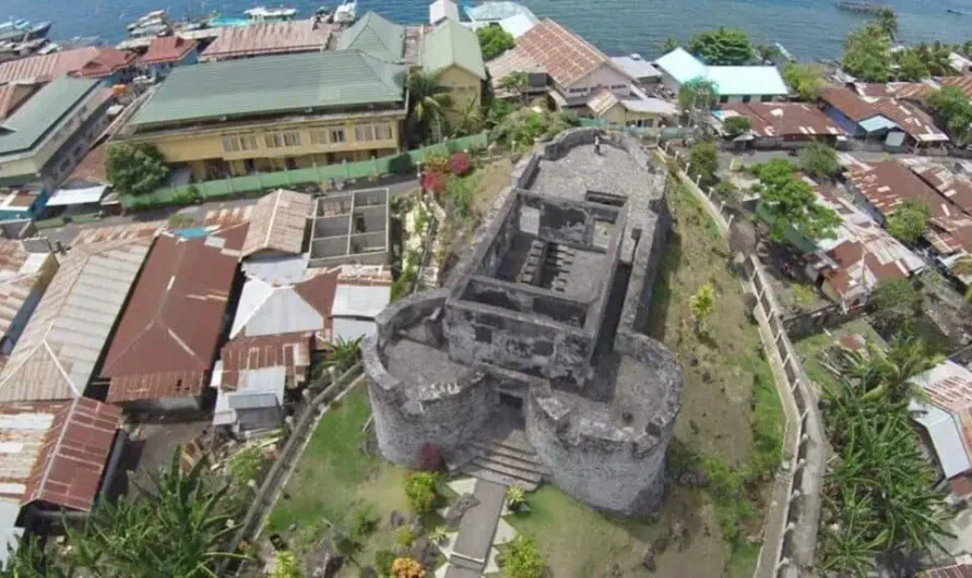Fort Tolukko, Indonesia’s Phallic Fortress