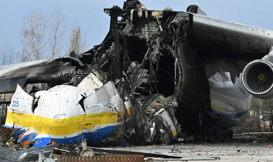 The World’s Largest Plane Destroyed by Russian Forces: The Antonov An-225 Mriya